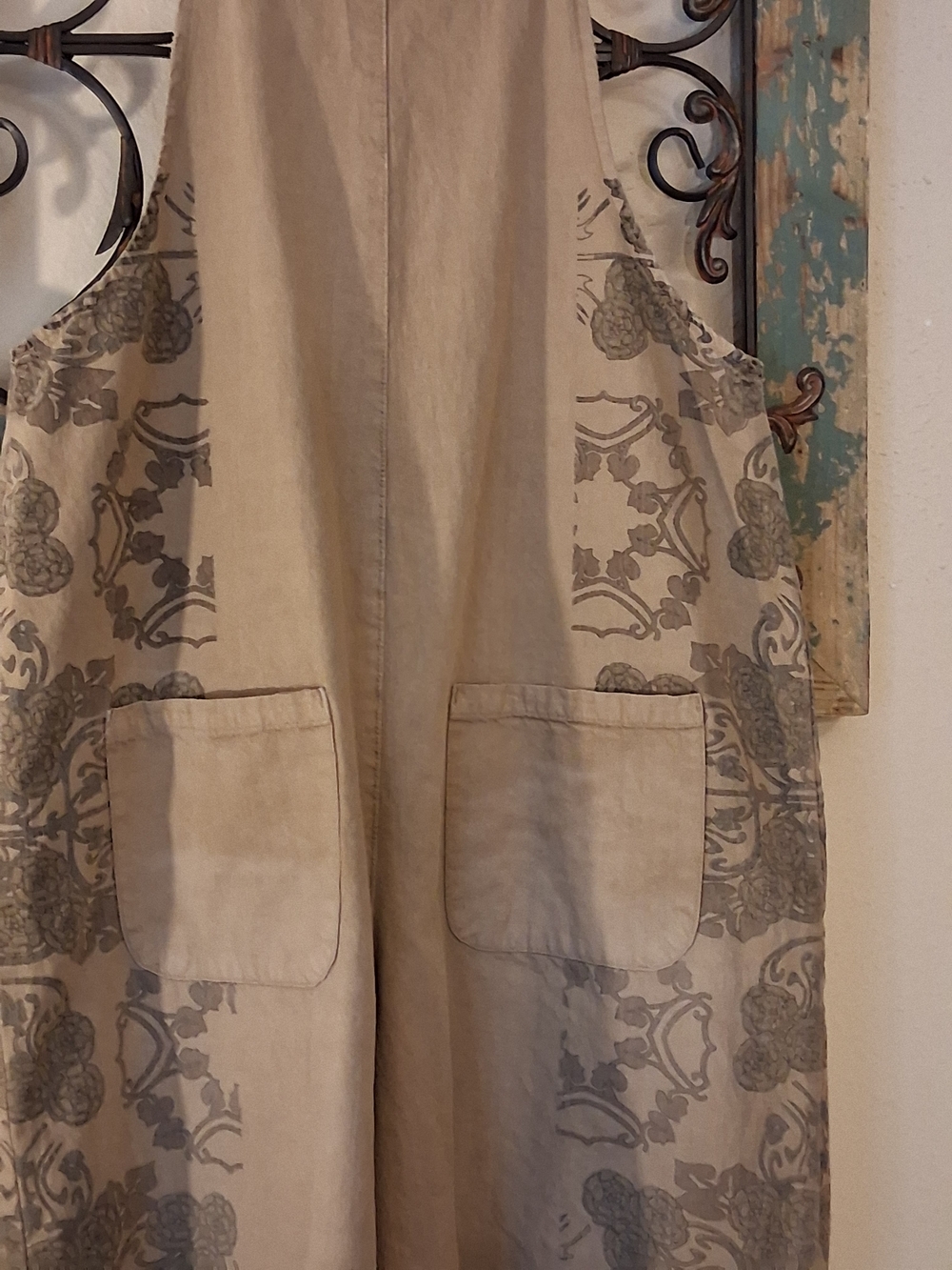 easel Beige Printed Wide-Leg Overall Jumpsuit. NWT Size Small - Picture 10 of 14